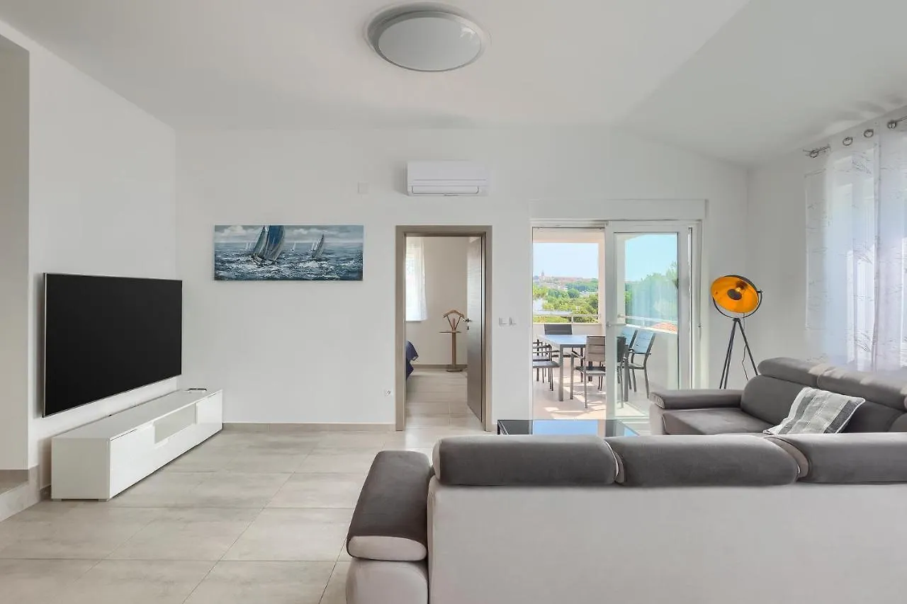 Apartments Medulin 2217 Croatia