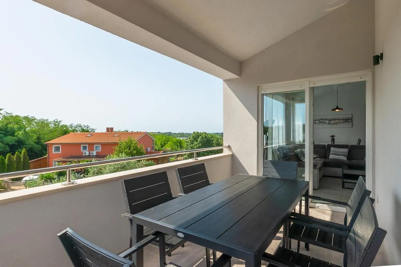 Apartments Medulin 2217