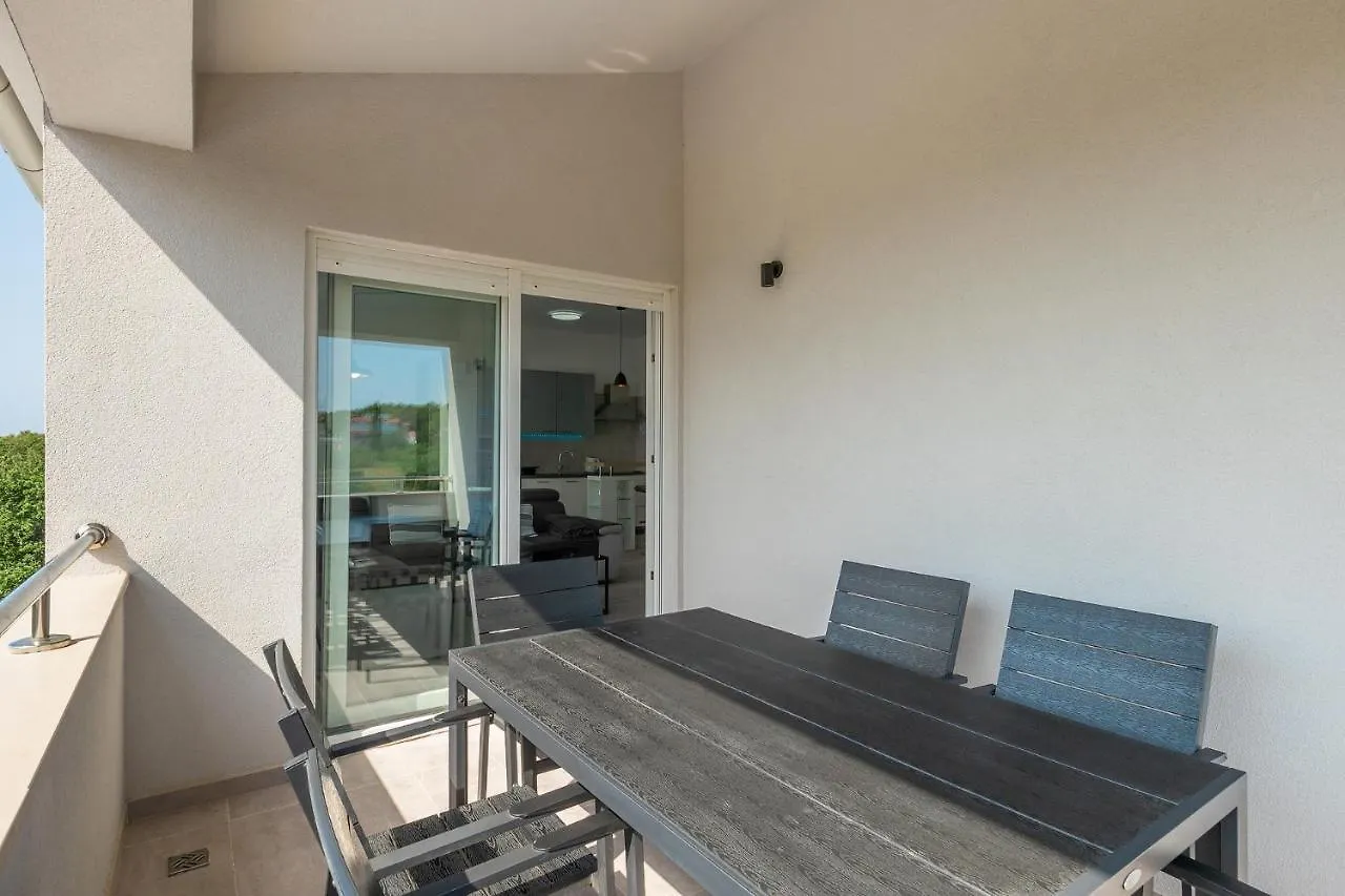Apartments Medulin 2217