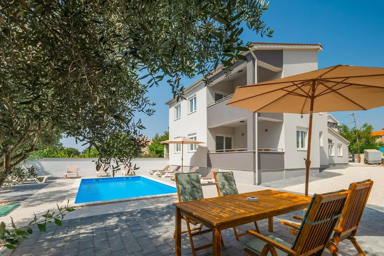 Apartments Medulin 2217 Croatia