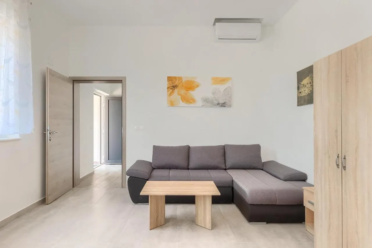 Apartments Medulin 2217