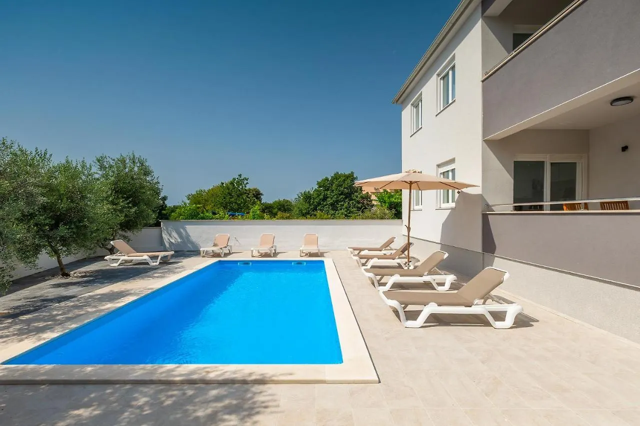 Apartments Medulin 2217