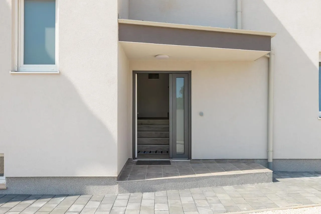 Apartments Medulin 2217