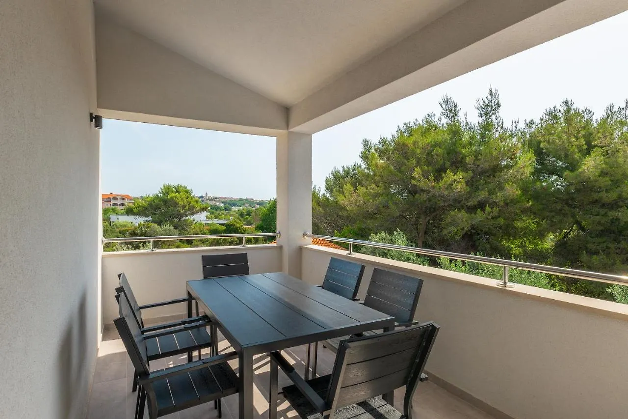 Apartments Medulin 2217